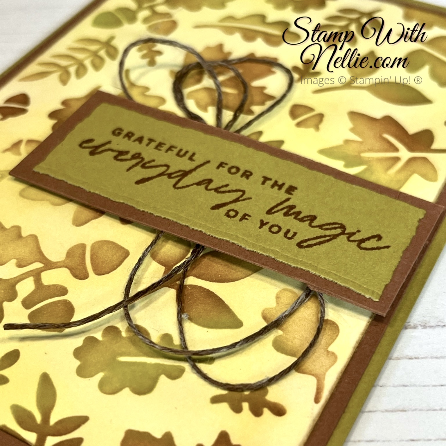 Close up of the sentiment label on the card that reads Grateful for the everyday magic of you.